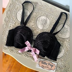 Bettie Page Overwire Bra - removable straps by Playful Promises